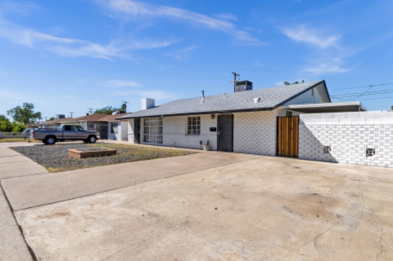Building Photo - 4712 N 27th Ave