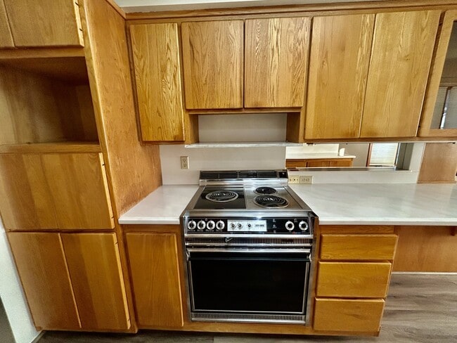 Building Photo - 606 Mead AvenueUnit A Mead