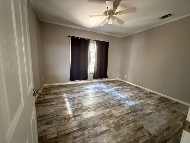 Building Photo - 640 Frank Griffin Ave