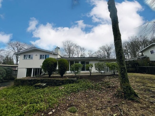 Building Photo - 8308 Whitman Dr