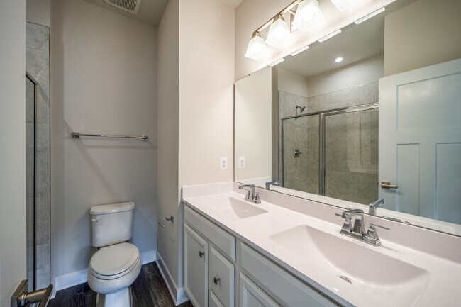 Building Photo - 14062 Sunrise Valley Dr