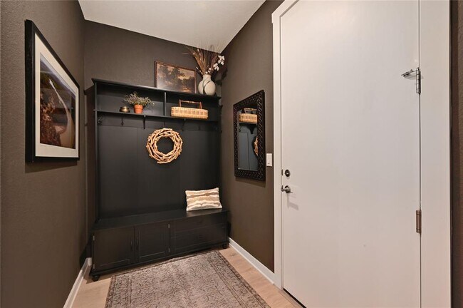 Building Photo - 2037 Rosin Jaw Walk