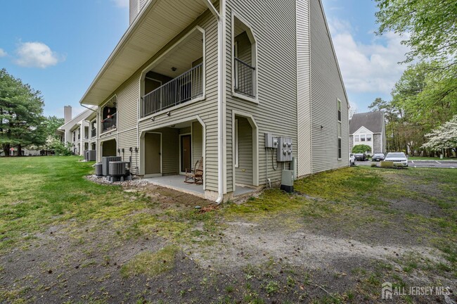 Building Photo - 17 Chelmsford Ct