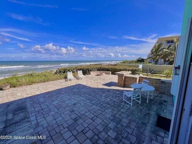 Building Photo - 799 Shell St