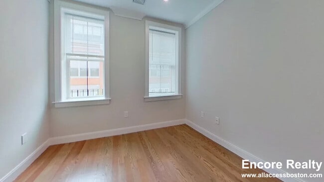 Building Photo - 191 Porter St