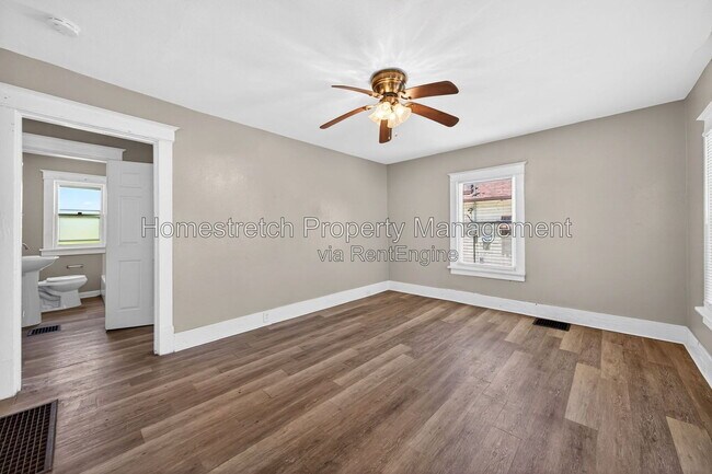 Building Photo - 2309 Gaebler Ave