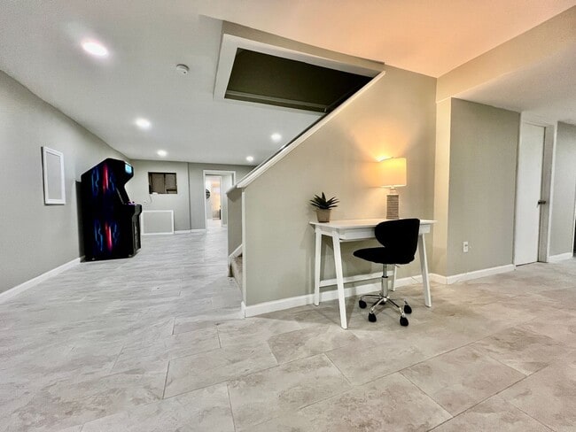 Building Photo - 7033 Willowood Dr