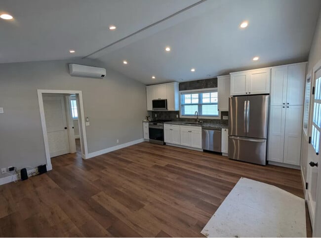 Building Photo - 23730 Hartland St