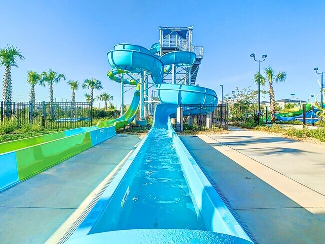 Building Photo - 1520 Oasis Club Blvd