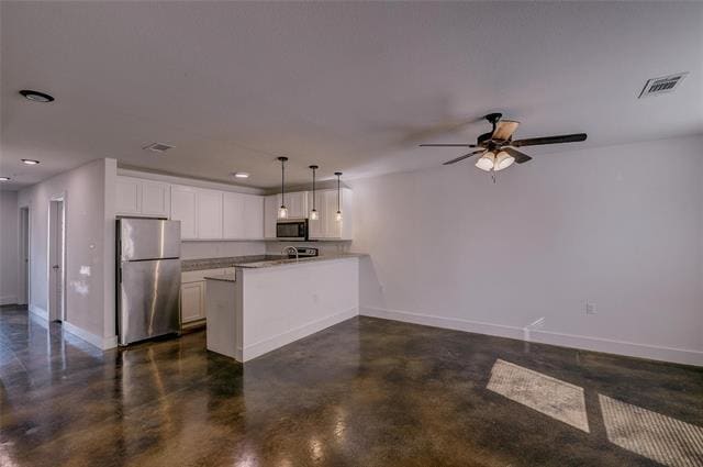 Building Photo - 402 Garrett Ct