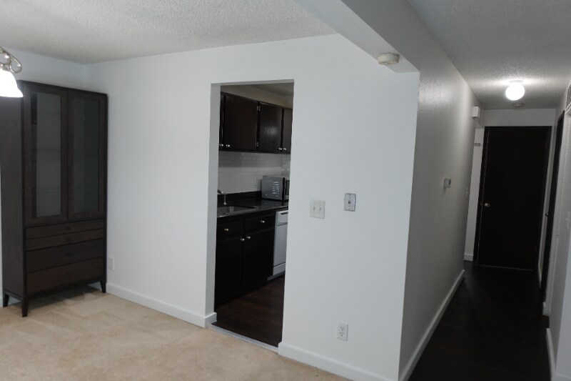 Building Photo - 1400 153rd Ave NE