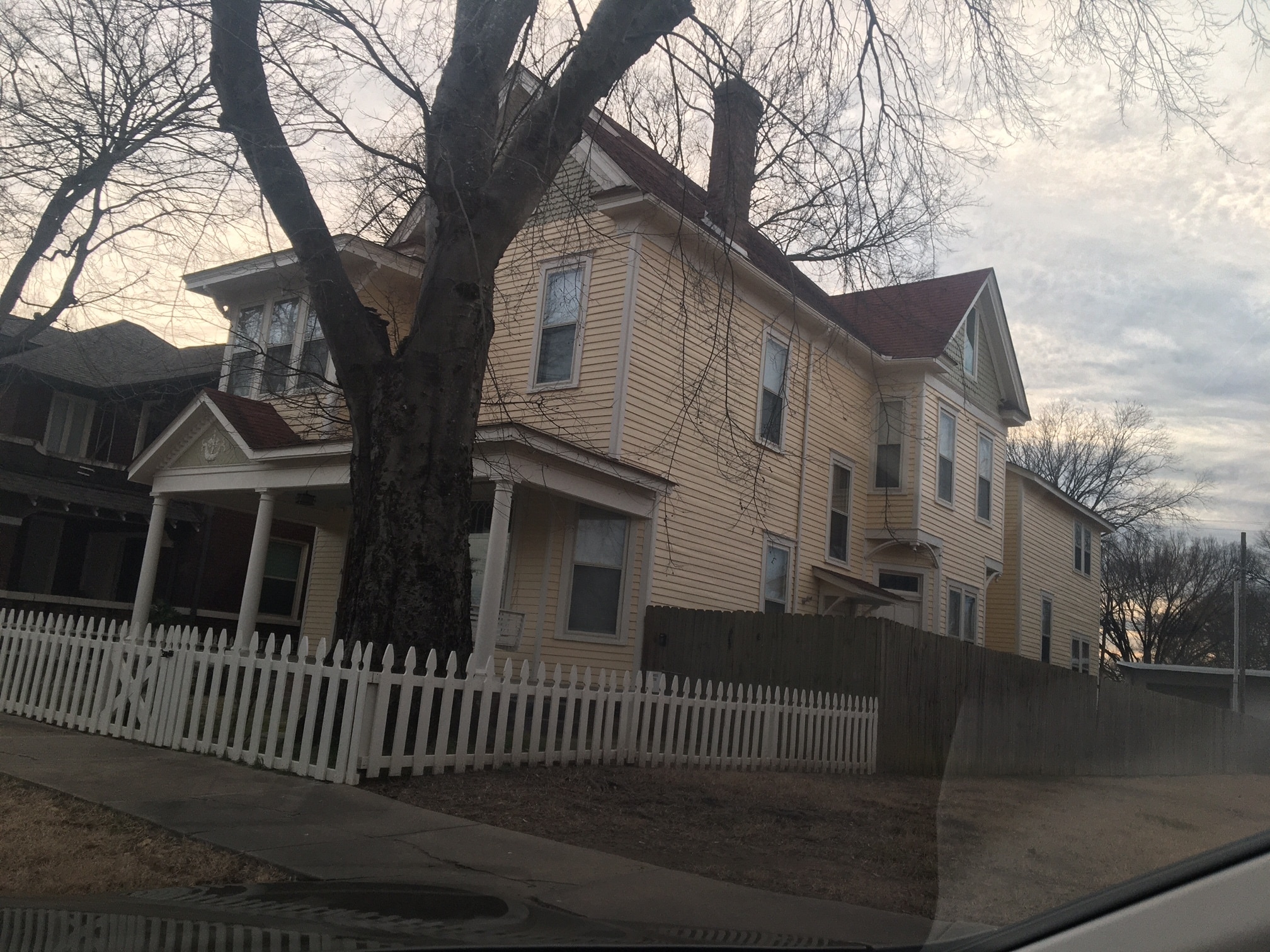 Building Photo - 1410 S Gaines St