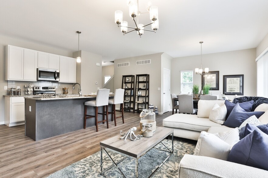 Building Photo - Alpine Heights