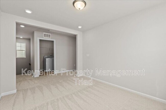 Building Photo - 1288 Maple Br Cir