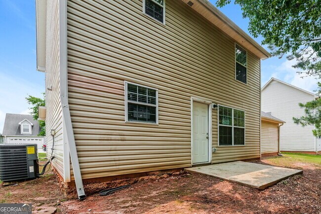 Building Photo - 160 Chandler Fields Dr