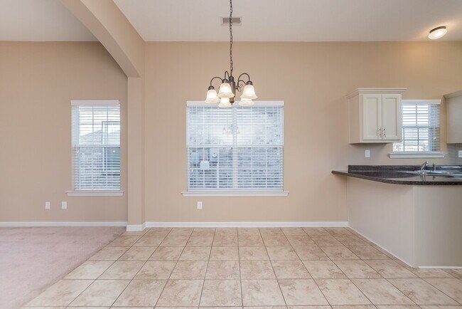 Building Photo - 7879 Ridgedale Dr