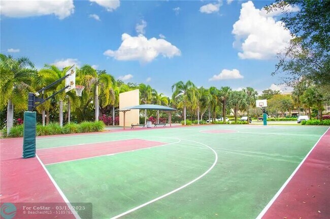 Building Photo - 2600 S Course Dr