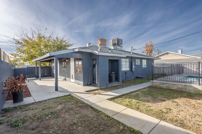 Building Photo - 1312 Telegraph Ave