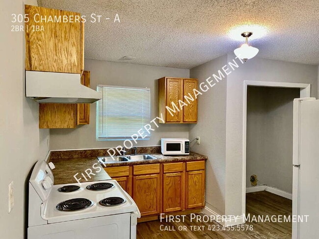 Primary Photo - 305 Chambers St