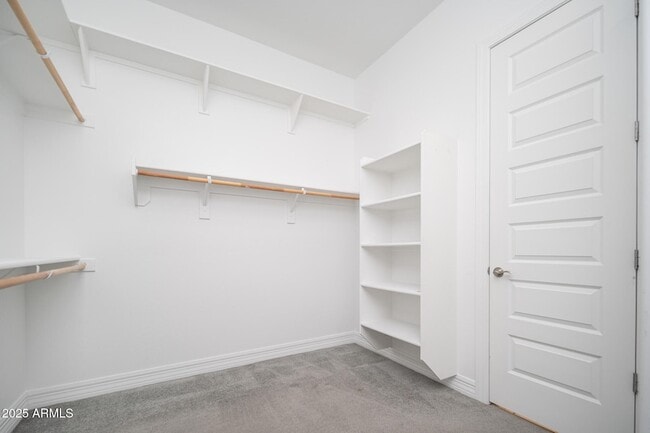 Building Photo - 9752 W Rowel Rd