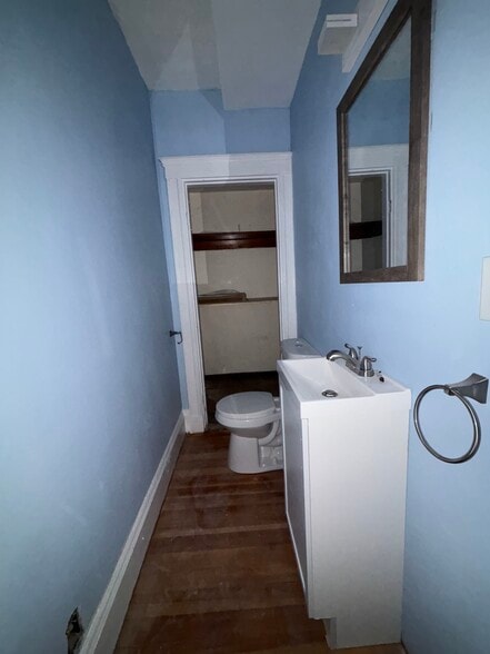 Building Photo - 46 Evelyn St