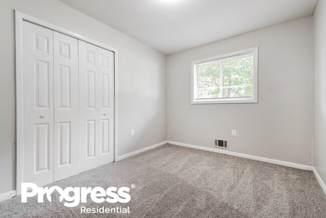 Building Photo - 4434 Lovridge Dr SW