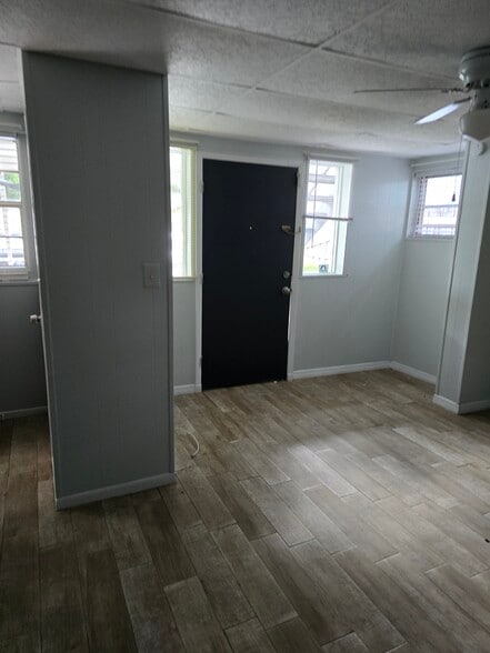 Building Photo - 7107 Arlet Dr
