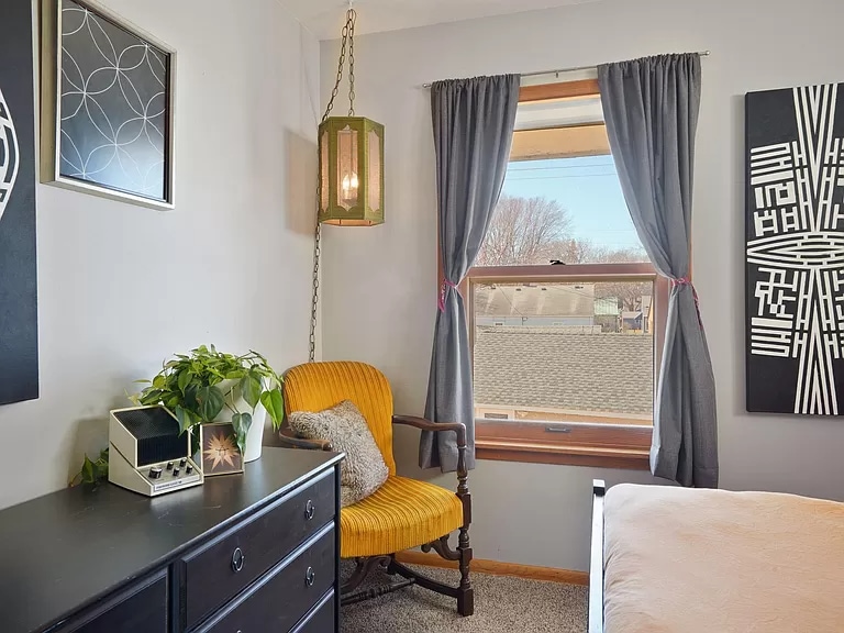 Building Photo - 5536 S 28th Ave