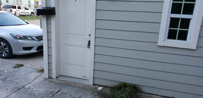 Primary Photo - 302 71st St