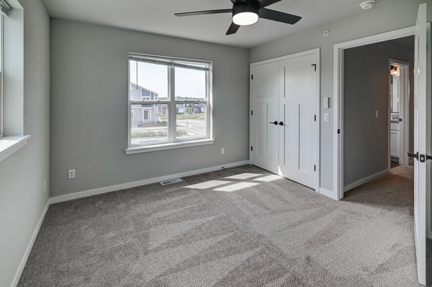 Building Photo - 2908 Radicchio Dr