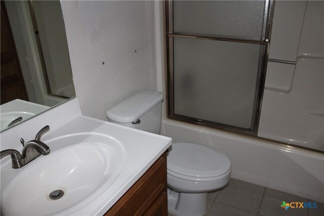 Building Photo - 2226 University Dr