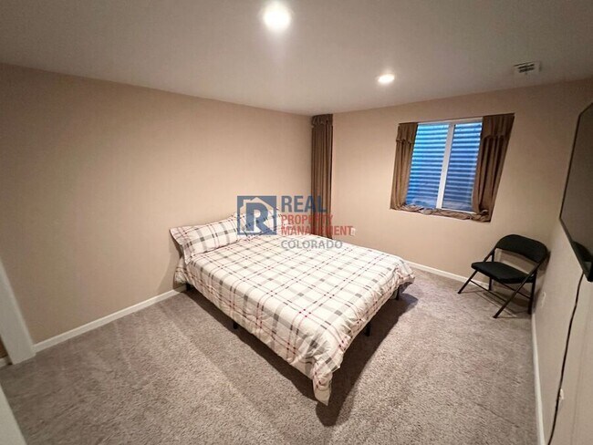 Building Photo - 2032 S Xenia Way