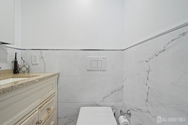 Building Photo - 95 Westons Mill Rd