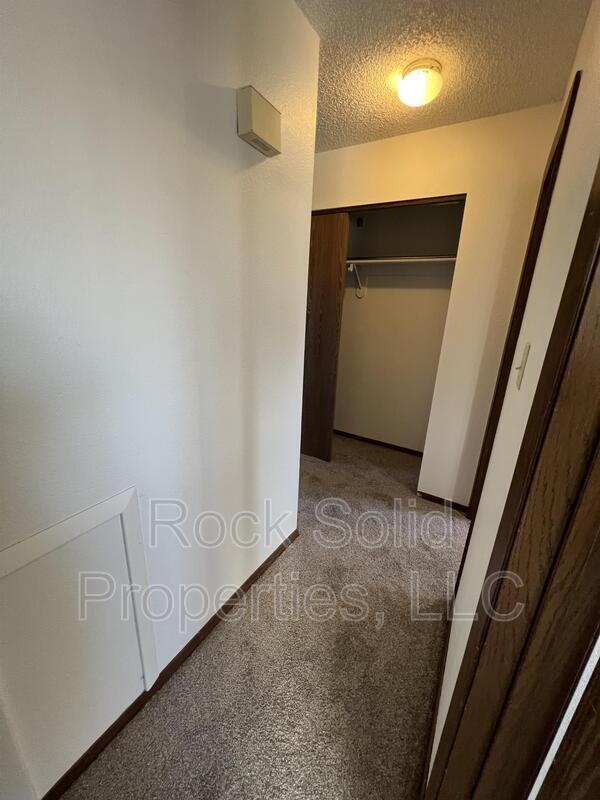 Building Photo - 4149 Van Buren Ave