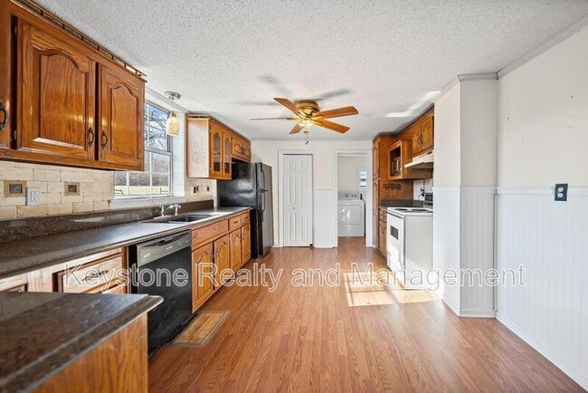 Building Photo - 1340 Donelson Pkwy