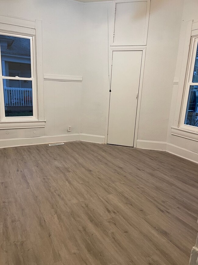 Building Photo - 3 bedroom 2 Bath $875