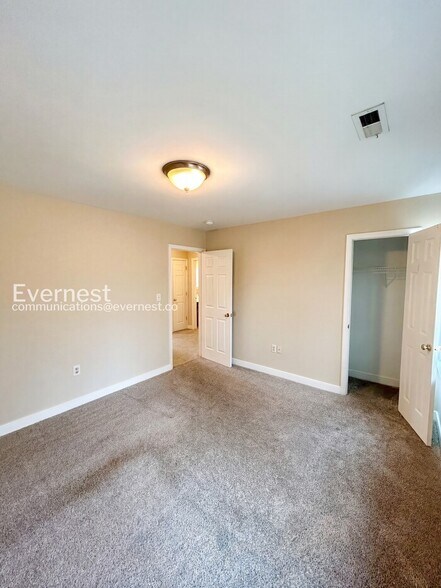 Building Photo - 1713 Jacquelin St