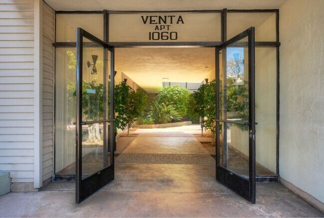 Interior Photo - 20th Street Luxury Investments LLC