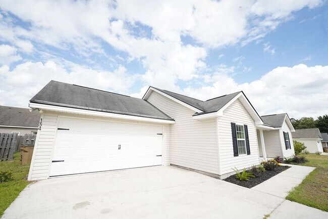 Building Photo - 134 Mustang Dr