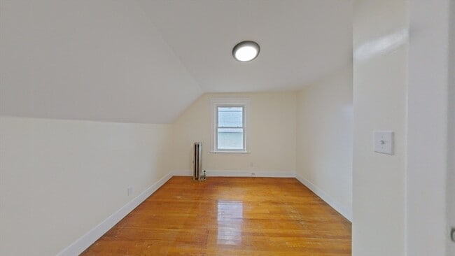 Building Photo - 204 Marlboro St