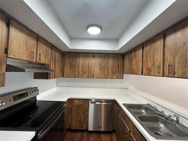 Building Photo - 3151 Bloomingdale Villas Ct