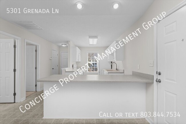 Building Photo - 5301 Grenada Ln