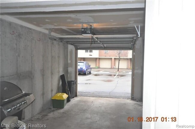 Building Photo - 156 Tiffany Ln Pvt