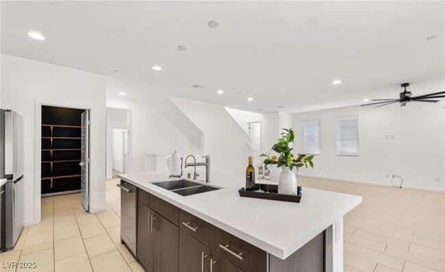 Building Photo - 11278 Kraft Mountain Ave