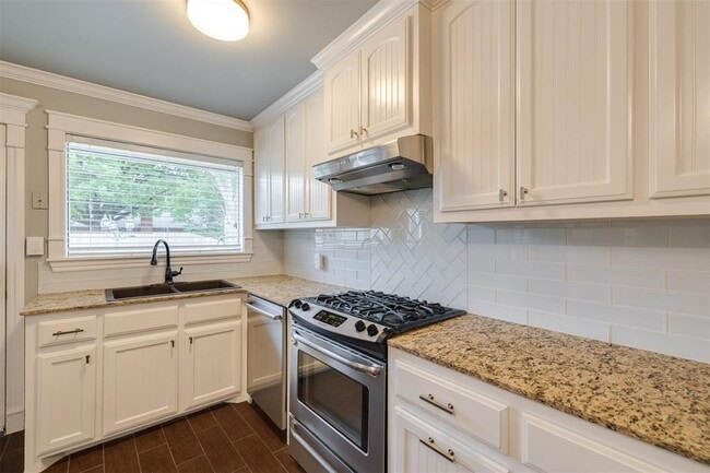 Building Photo - 2725 NW 68th St