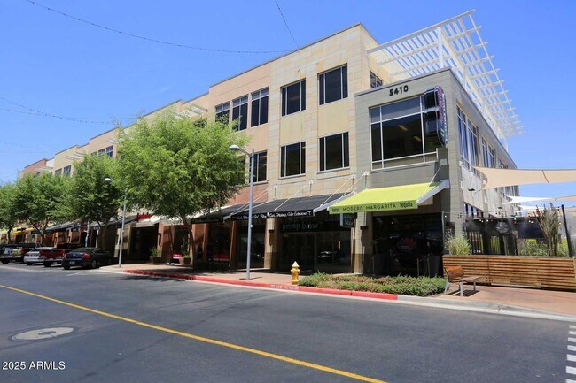 Building Photo - 21320 N 56th St