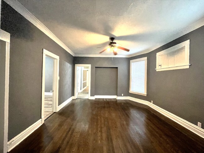 Building Photo - 7249 S Princeton Ave