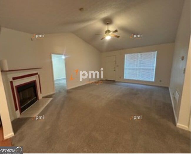 Building Photo - 2720 Sapphire St