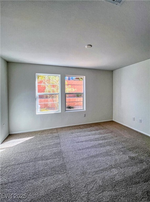 Building Photo - 8683 Luxuriant Ave