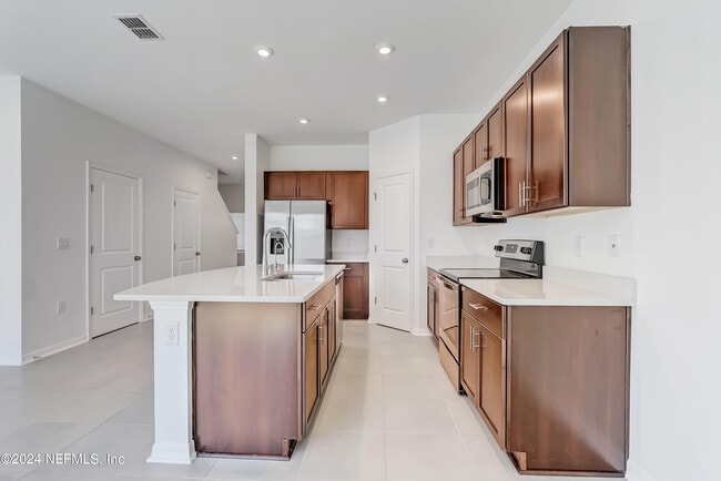 Building Photo - 13115 Annie’s Walk Dr